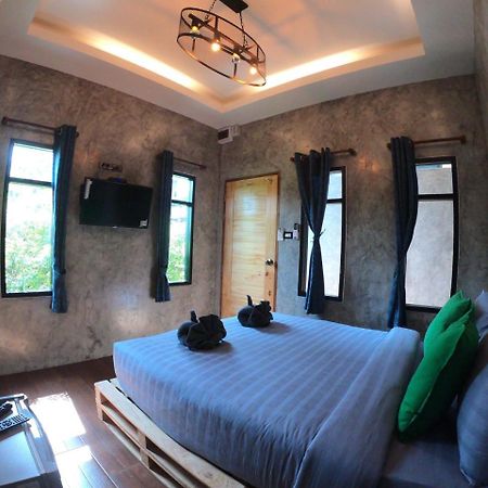 Samed Big Whale Hostel Ράγιονγκ Εξωτερικό φωτογραφία