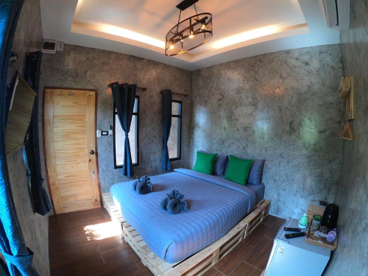 Samed Big Whale Hostel Ράγιονγκ Εξωτερικό φωτογραφία